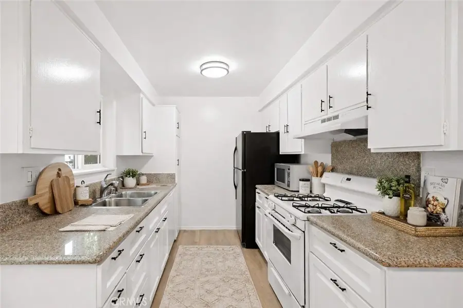 11138 Aqua Vista #55, North Hollywood, CA 91602 - #3