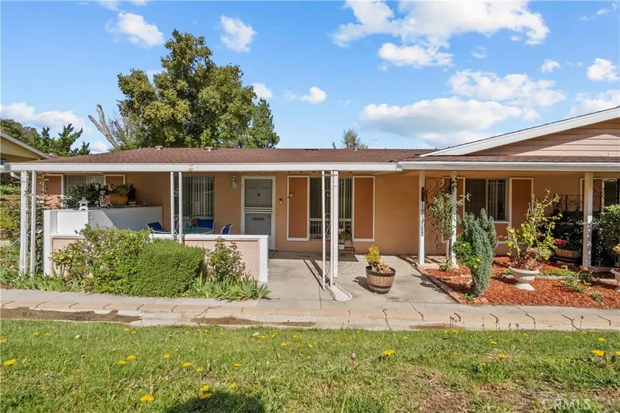 19156 Avenue Of The Oaks #B, Newhall, CA 91321 - #3