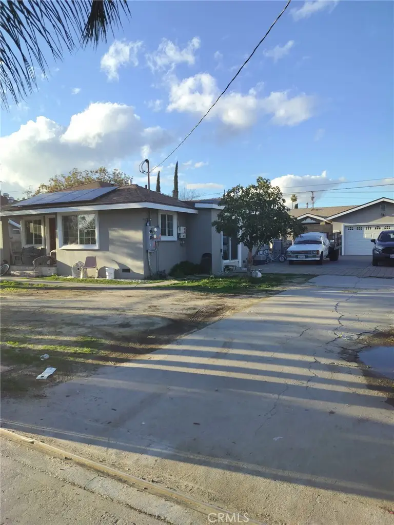 11823 Blythe, North Hollywood, CA 91605 - #1