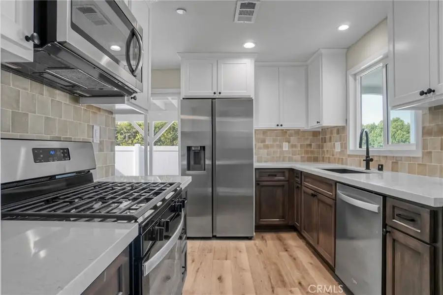 7909 Aldea Avenue, Lake Balboa, CA 91406 - #3