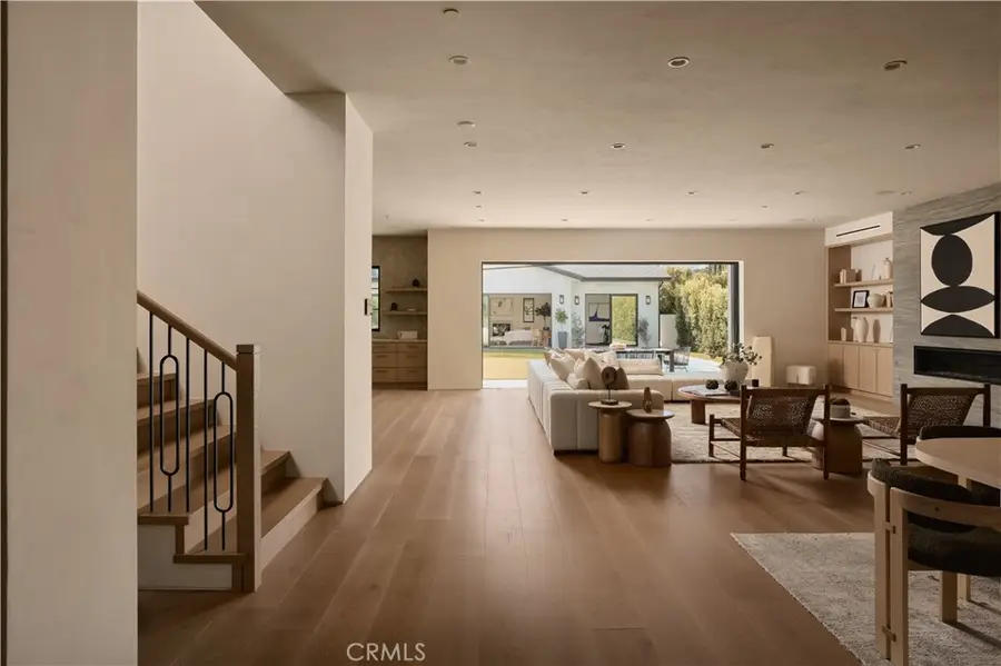 13024 Bloomfield Street, Studio City, CA 91604 - #3