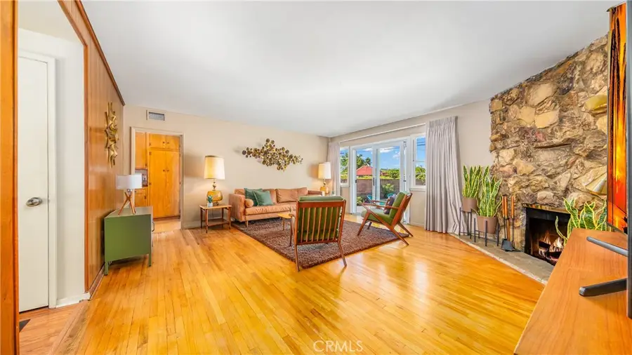 10449 Gloria Ave, Granada Hills, CA 91344 - #2