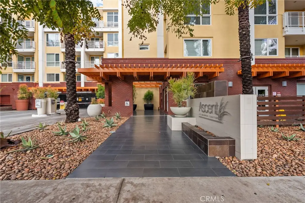 21301 Erwin, Woodland Hills, CA 91367 - #1