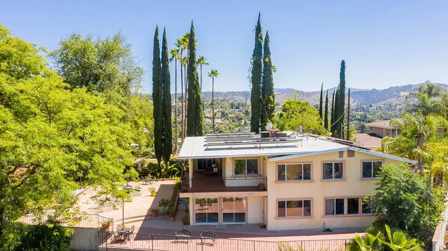4604 Dunman, Woodland Hills, CA 91364 - #2