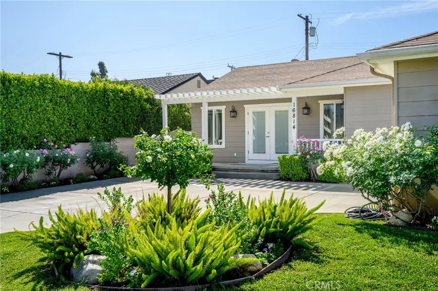 16814 Hartland, Lake Balboa, CA 91406 - #2