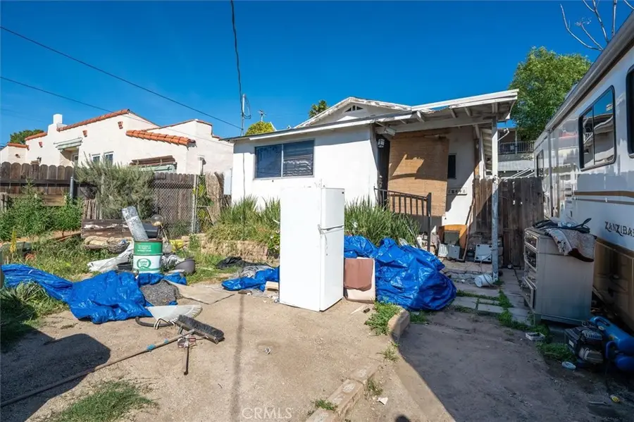 10448 Mountair Avenue, Tujunga, CA 91042 - #2