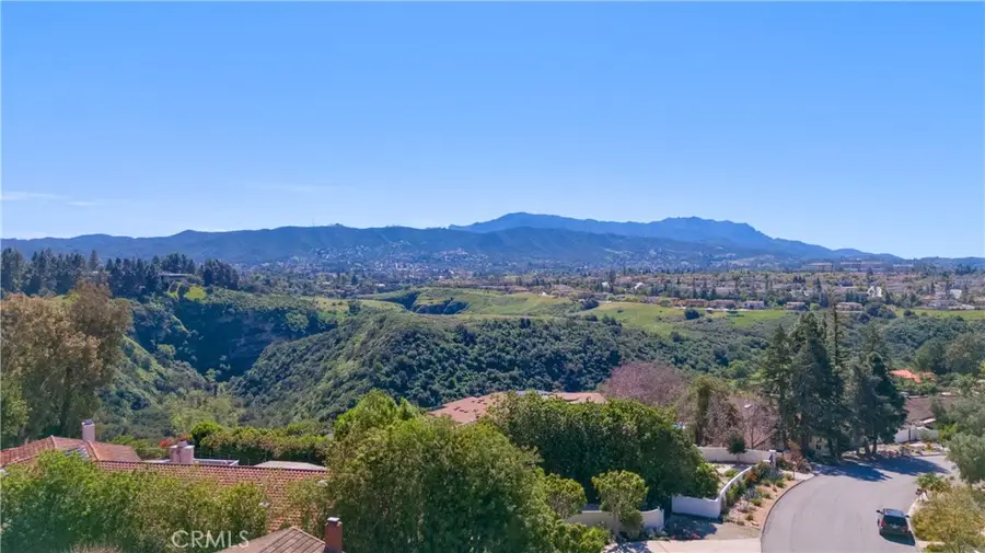 2044 Calle Yucca, Thousand Oaks, CA 91360 - #2