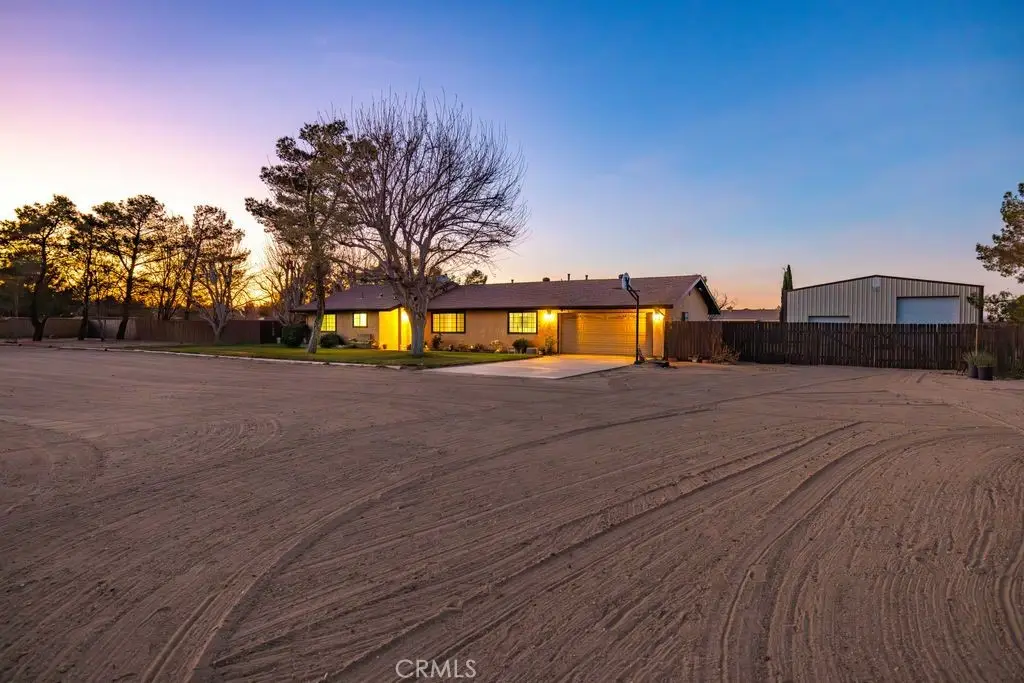 8155 W Avenue E, Lancaster, CA 93536 - #1