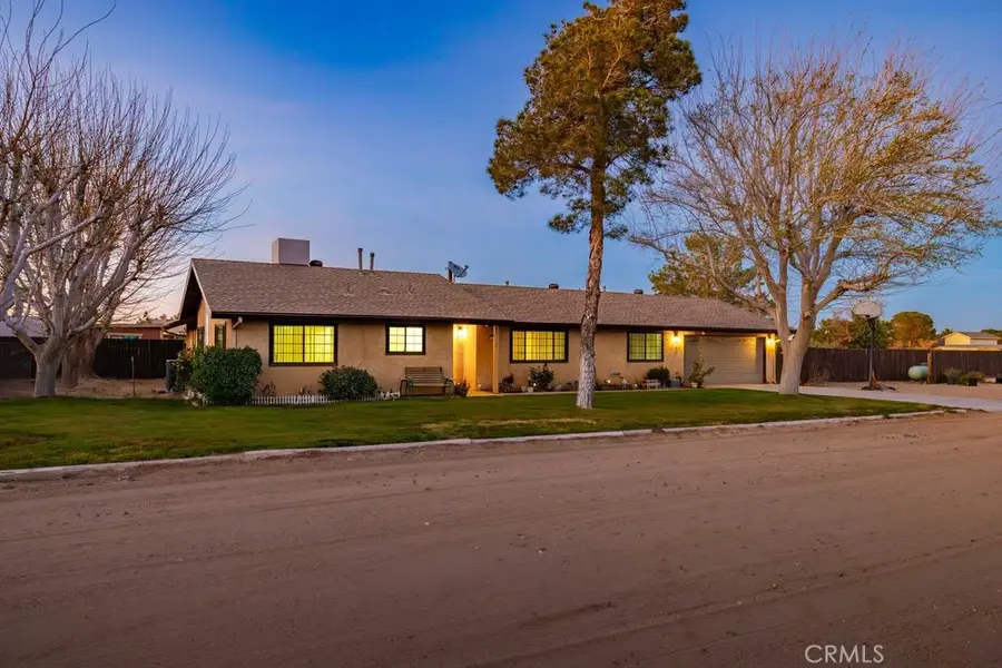 8155 W Avenue E, Lancaster, CA 93536 - #3