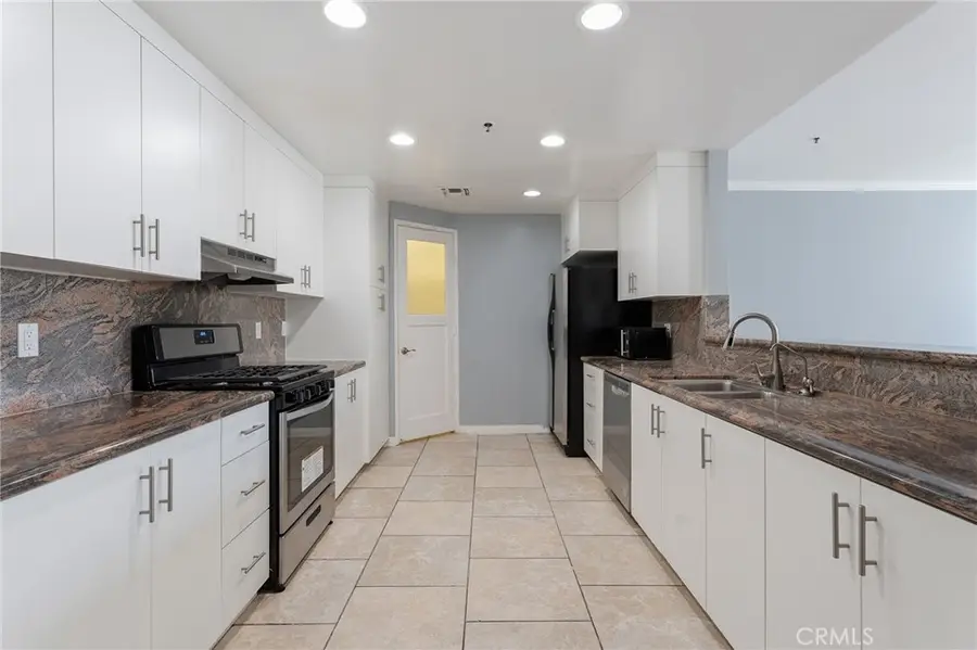 5350 White Oak #413, Encino, CA 91316 - #3