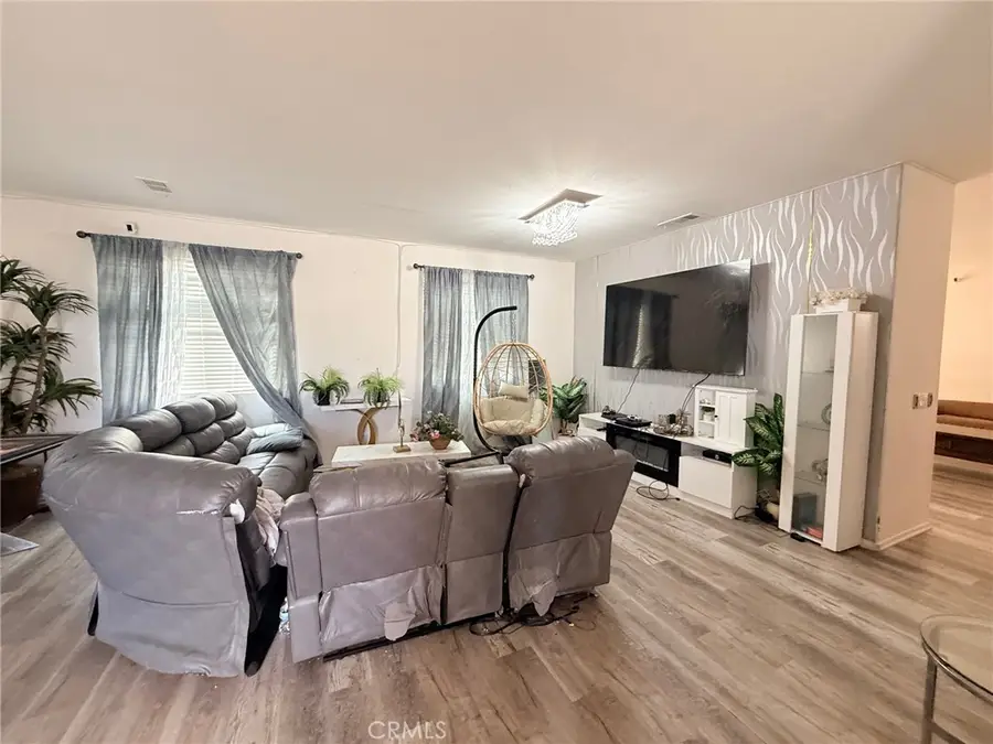 2210 Cranshaw, Palmdale, CA 93551 - #2