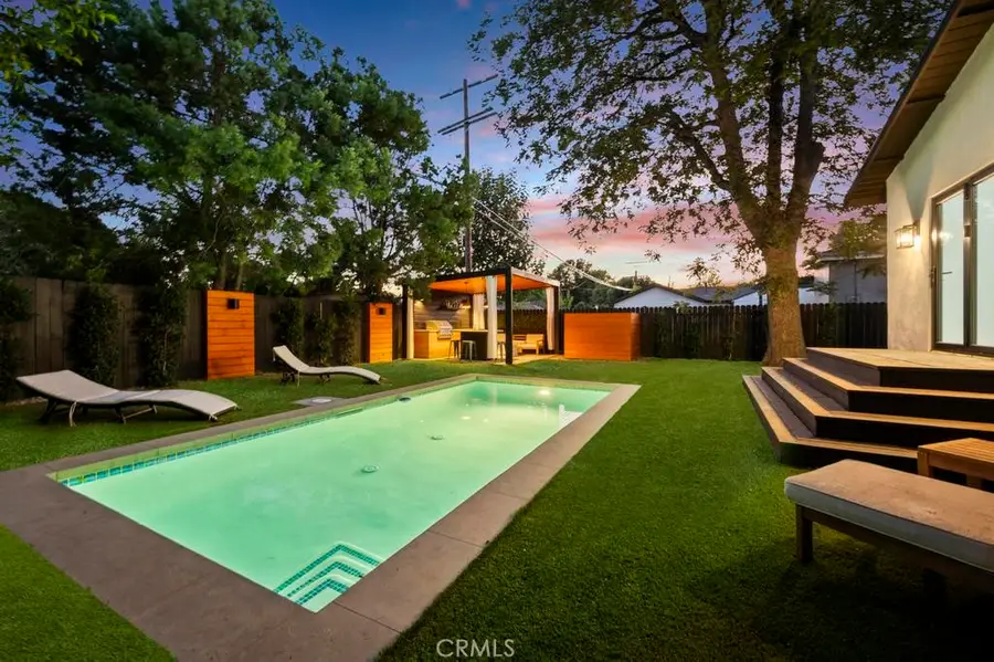 14328 Emelita Street, Sherman Oaks, CA 91401 - #2