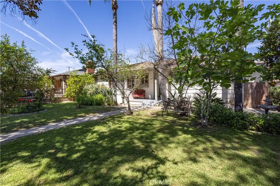 17101 Gault, Lake Balboa, CA 91406 - #3