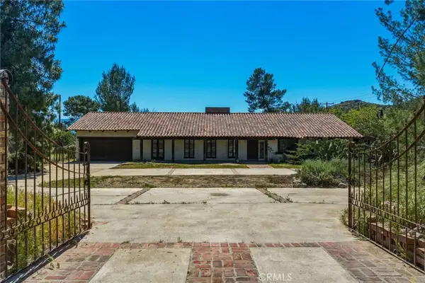 11560 Darling Road, Agua Dulce, CA 91390