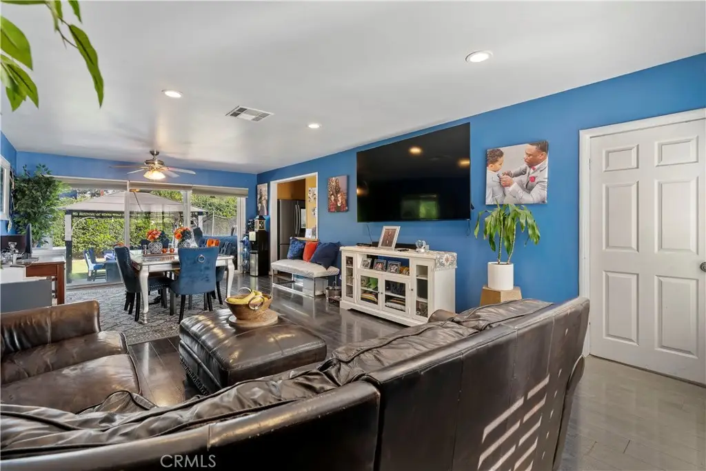 8540 Chimineas, Northridge, CA 91325 - #1