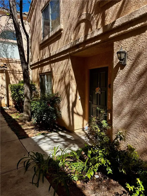 25114 Steinbeck #C, Stevenson Ranch, CA 91381