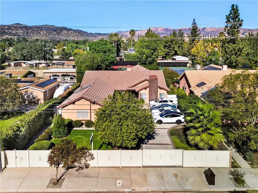 22329 Plummer St, Chatsworth, CA 91311 - #3