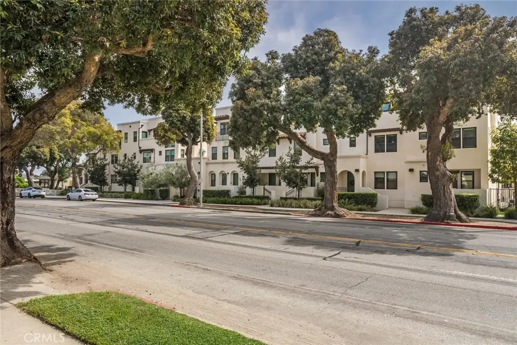 1530 E Thompson Boulevard, San Buenaventura Ventura, CA 93001 - #1