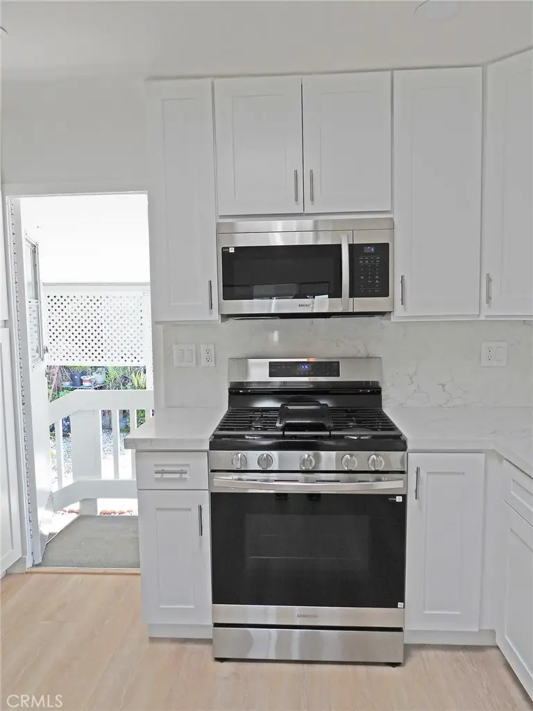 5 Ramona Way, San Fernando, CA 91345 - #2