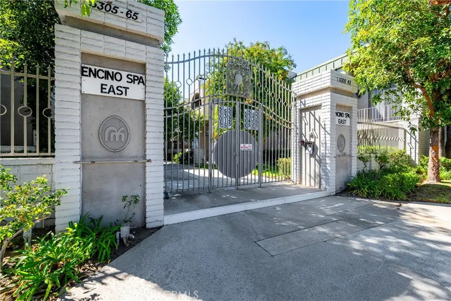 5335 White Oak Avenue #A, Encino, CA 91316 - #2