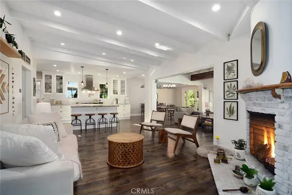 19029 Sprague Street, Tarzana, CA 91356