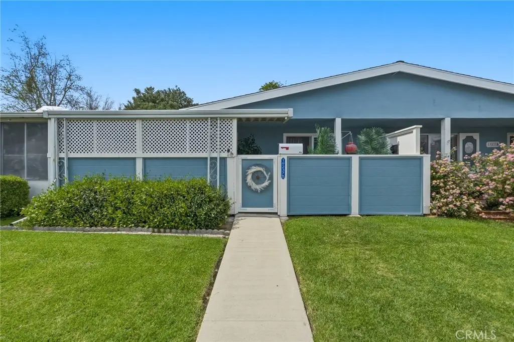 19237 Avenue Of The Oaks #B, Newhall, CA 91321 - #1