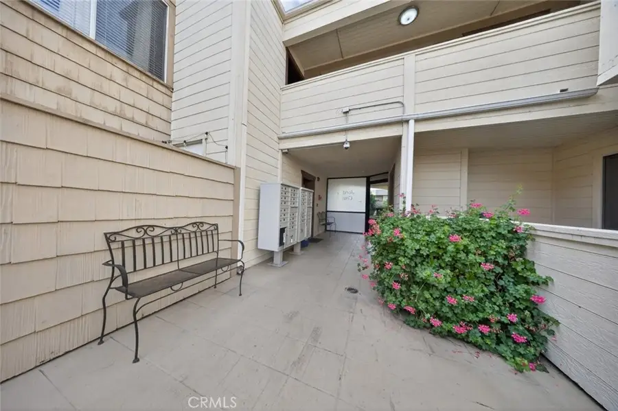 9950 Jordan Avenue #10, Chatsworth, CA 91311 - #2