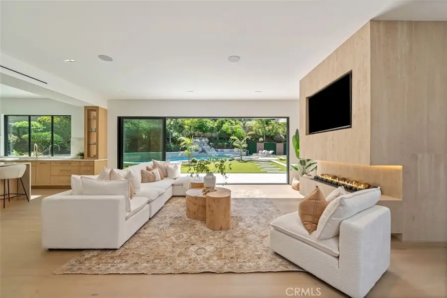 4645 Westchester, Woodland Hills, CA 91364 - #3