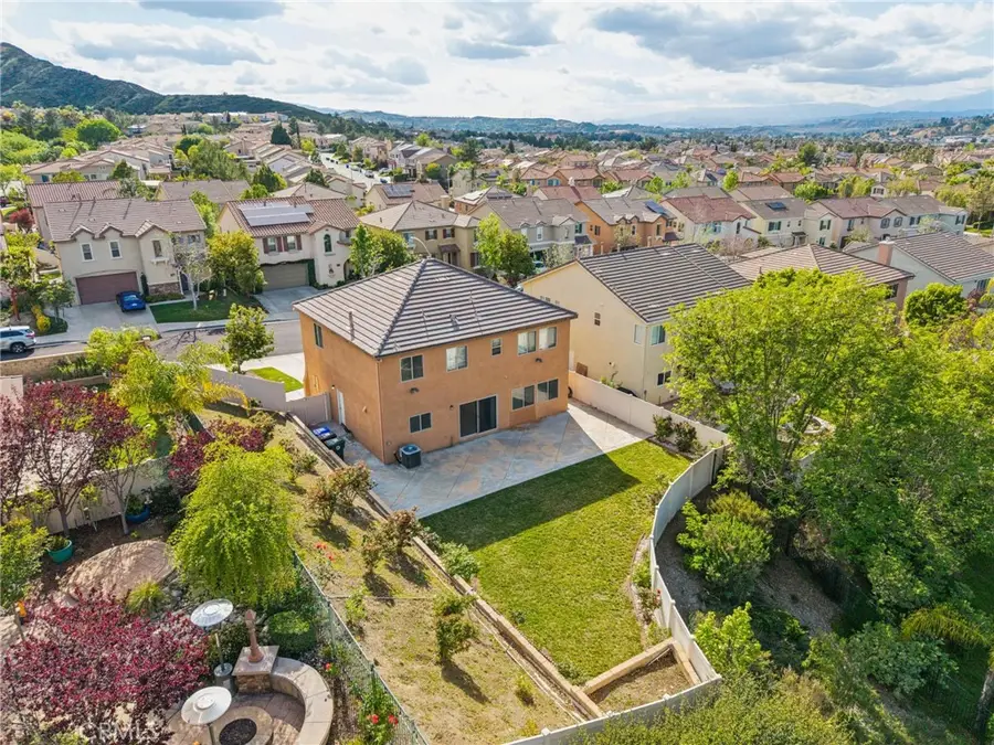 27054 Mountain Willow Court, Canyon Country, CA 91387 - #2