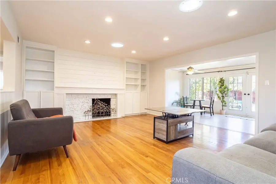 8534 Bothwell, Northridge, CA 91324 - #2