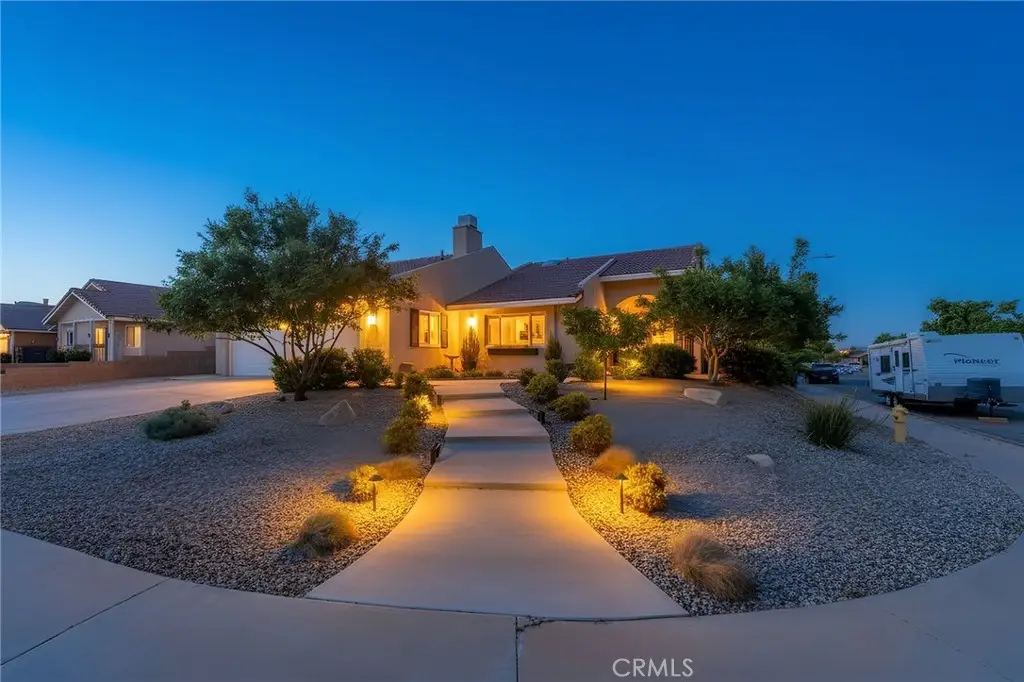 6205 Corinthian Pl, Lancaster, CA 93536 - #1