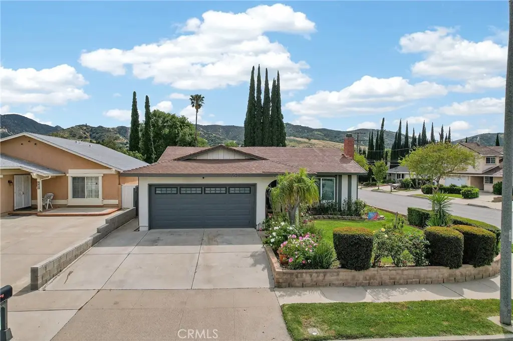 5604 Bloomfield Street, Simi Valley, CA 93063 - #1