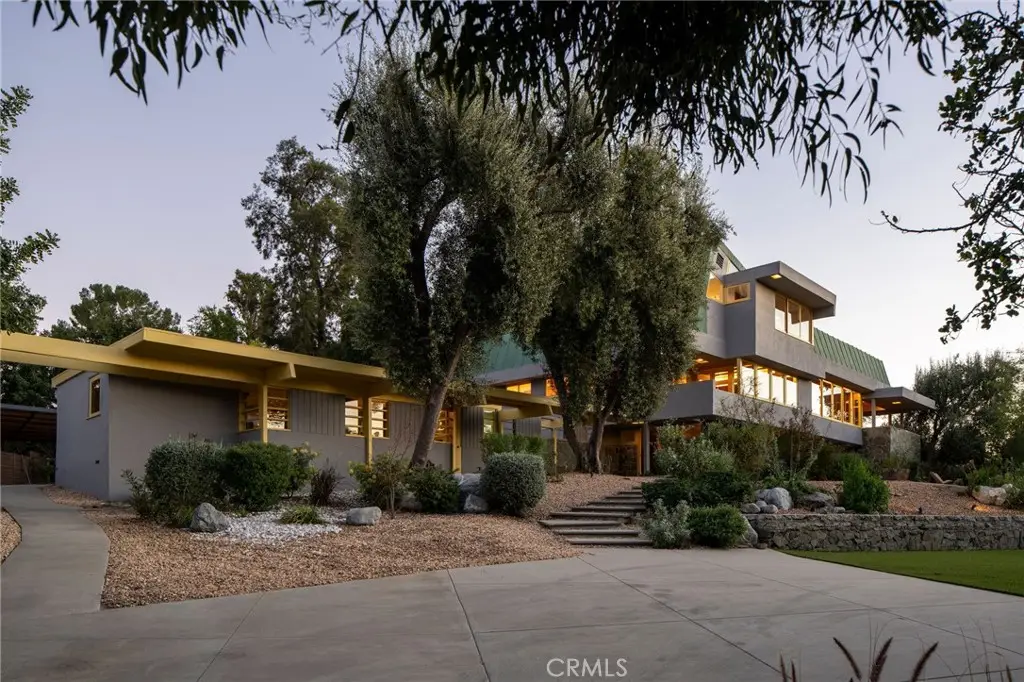 19950 Collier Street, Woodland Hills, CA 91364 - #1