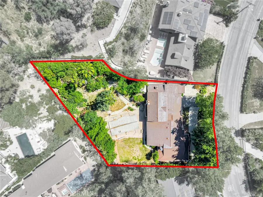 20555 Dumont Street, Woodland Hills, CA 91364 - #3