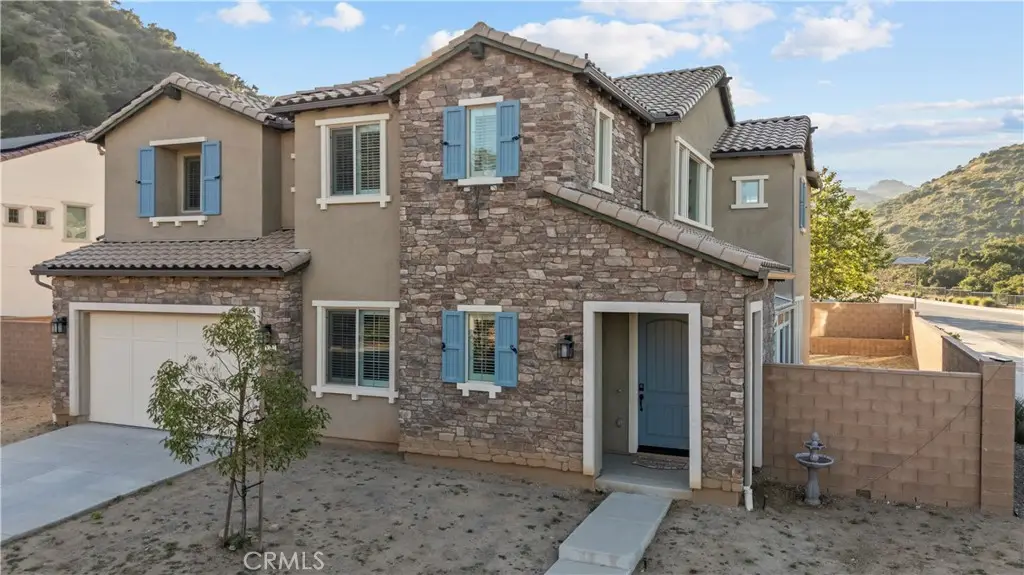 8327 N Mariposa Court, Canoga Park, CA 91304 - #1