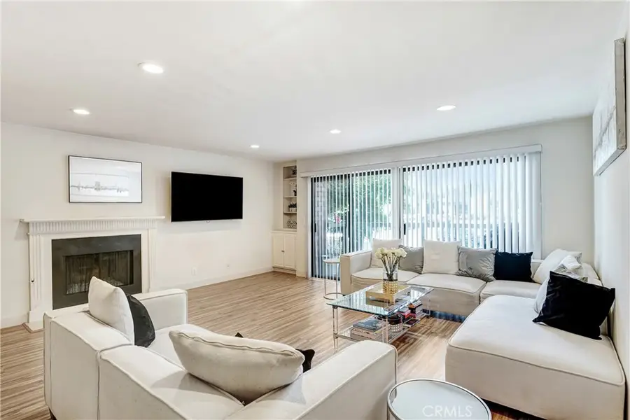 18324 Clark #119, Tarzana, CA 91356 - #3