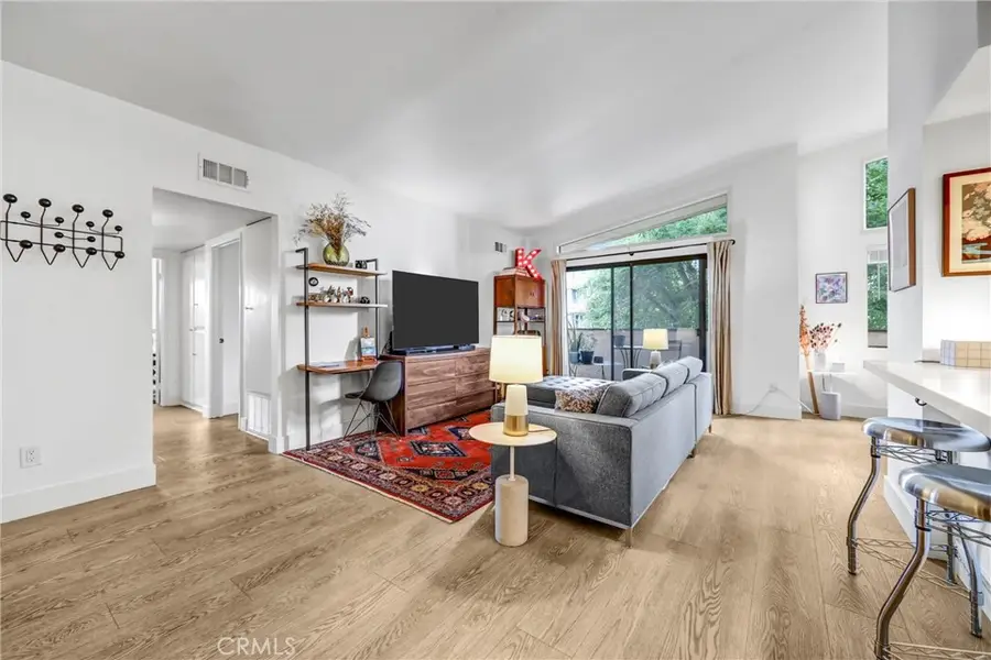 5805 Whitsett Avenue #201, Valley Village, CA 91607 - #3