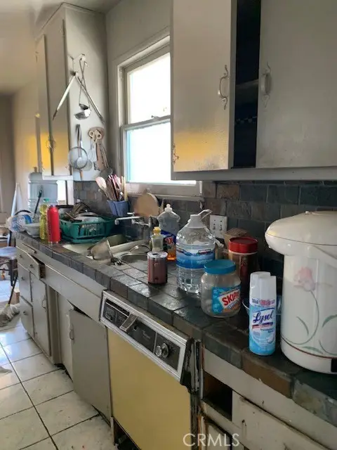 19137 Enadia, Reseda, CA 91335 - #3