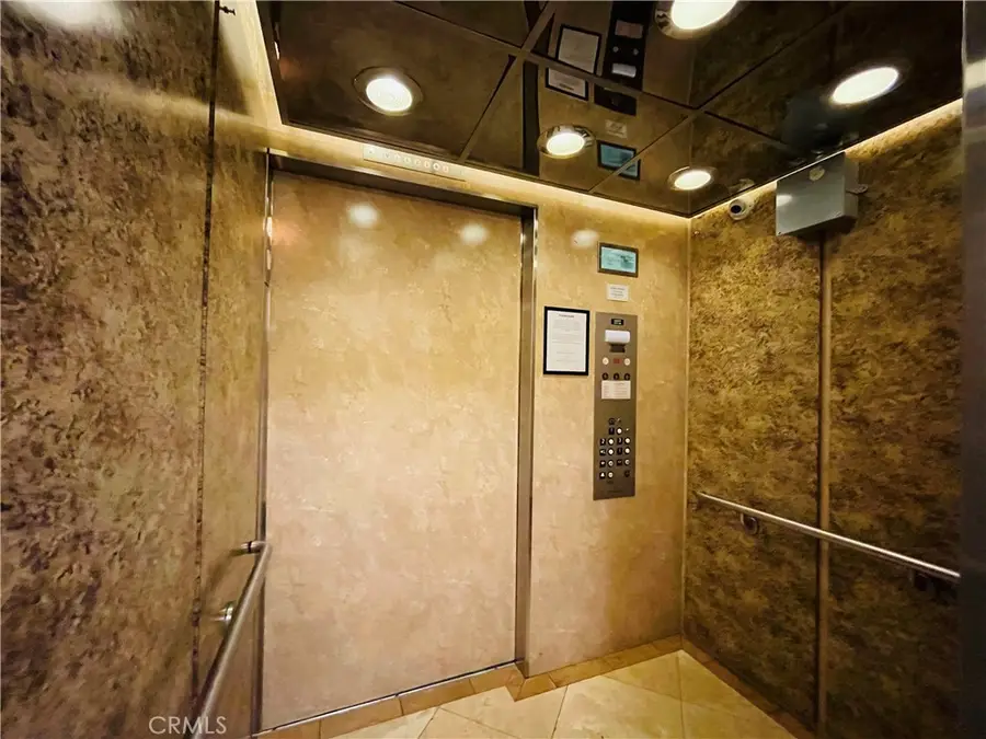 6800 Corbin, Reseda, CA 91335 - #3