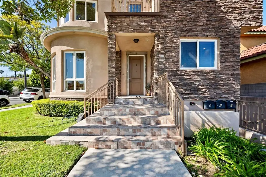 210 S Cedar Street #1, Glendale, CA 91205 - #3