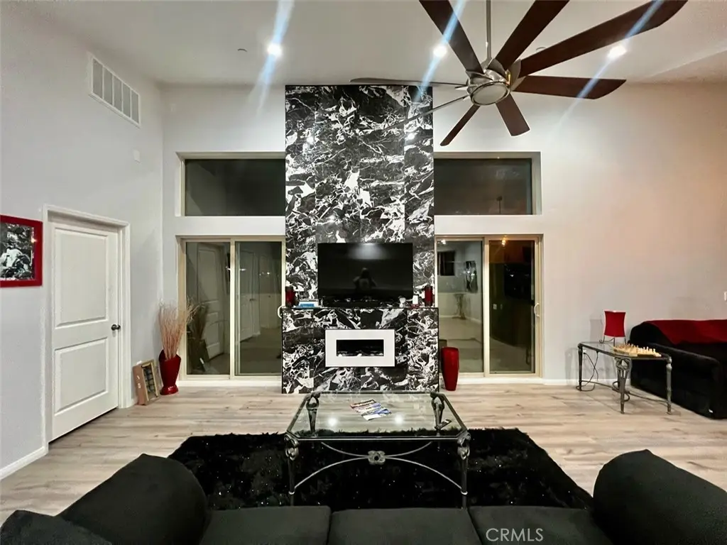 1013 E La Palma, Inglewood, CA 90301 - #1