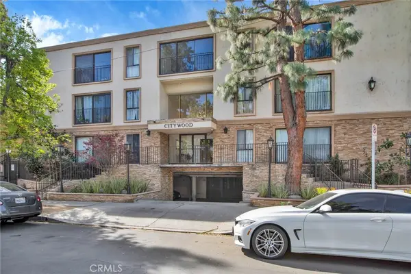 15344 Weddington Street #102, Sherman Oaks, CA 91411