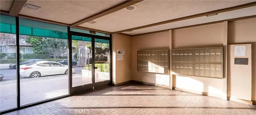 5320 Zelzah Avenue #201, Encino, CA 91316 - #2