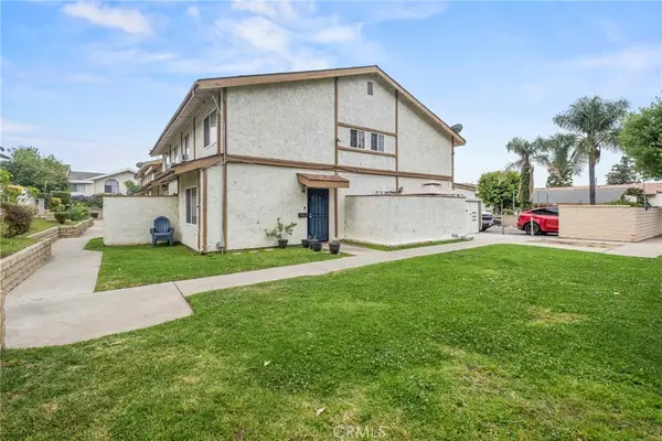 13185 Bromont #1/2, Sylmar, CA 91342