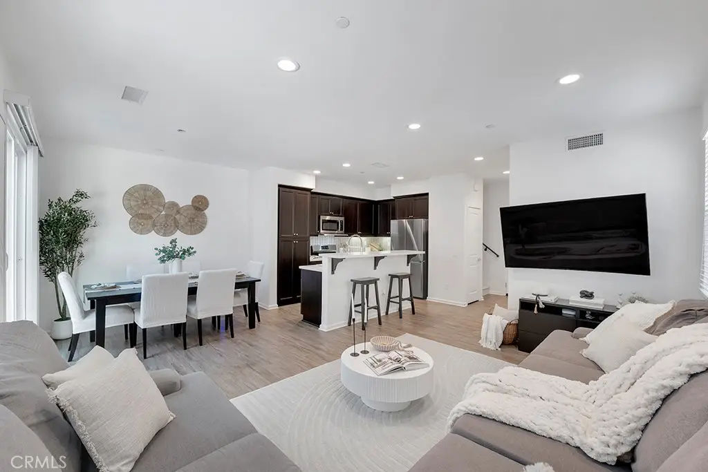14902 W Navarre, San Fernando Valley, CA 91342 - #1