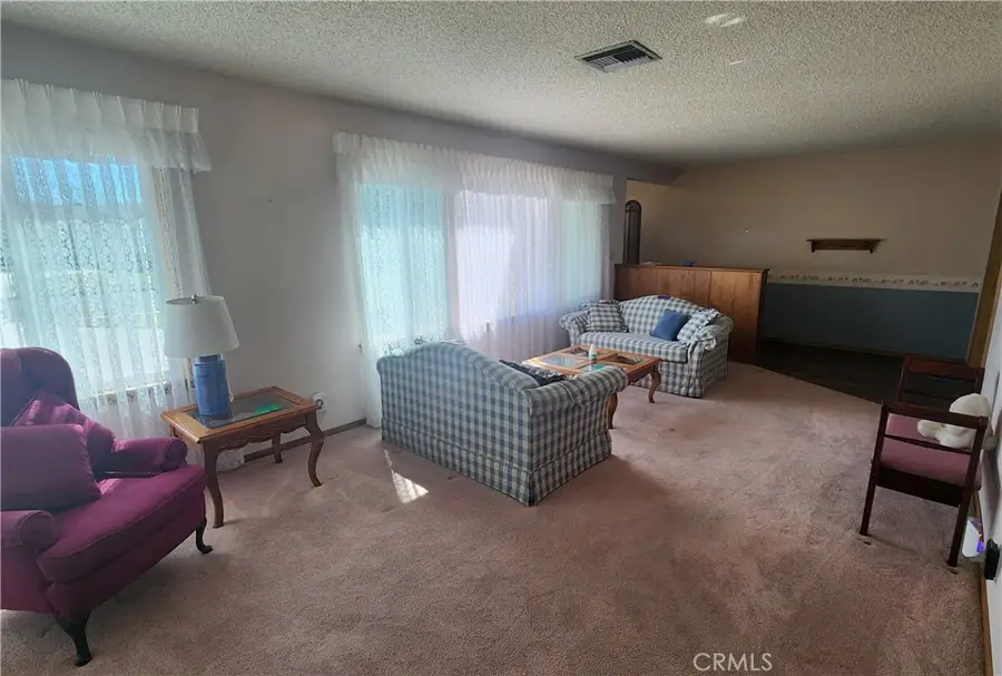 9943 Kester, San Fernando, CA 91345 - #2