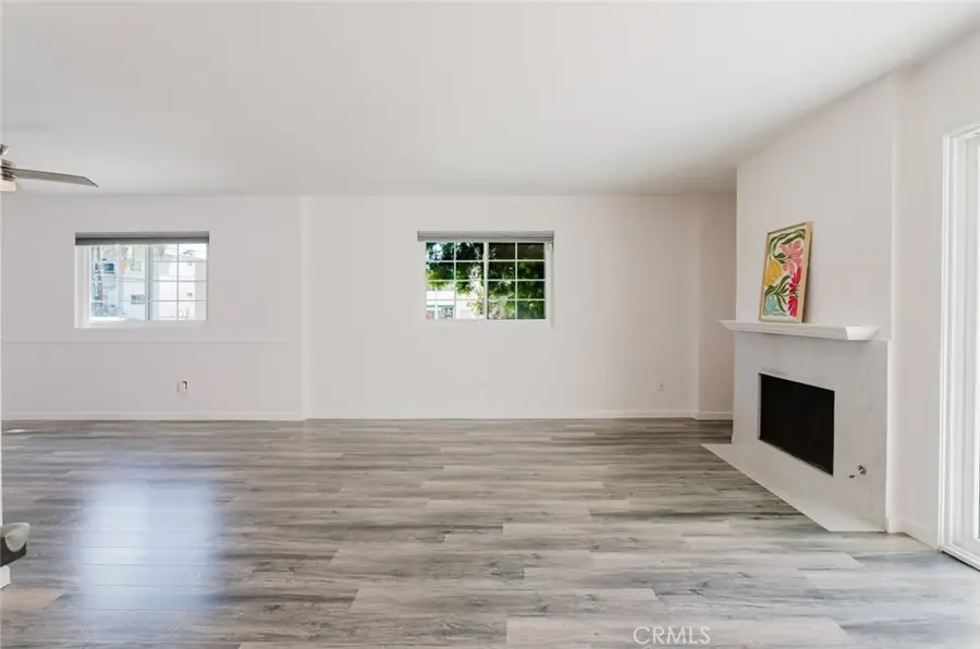 18643 Burbank #7, Tarzana, CA 91356 - #2