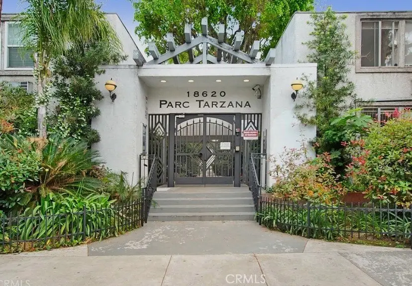 18620 Hatteras #104, Tarzana, CA 91356 - #2