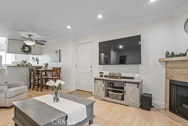 7035 Woodley Avenue #203, Van Nuys, CA 91406