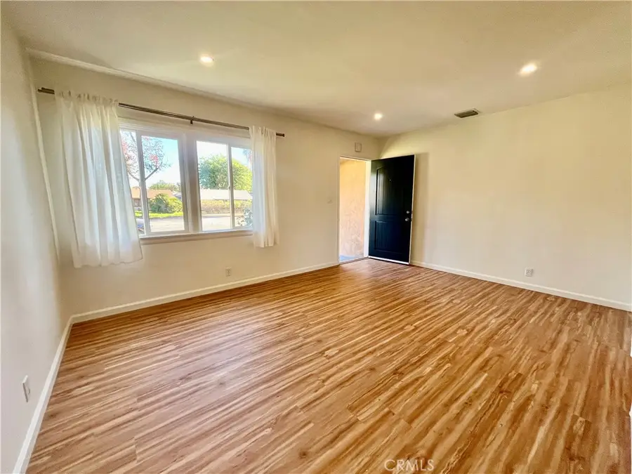 7339 White Oak, Reseda, CA 91335 - #2